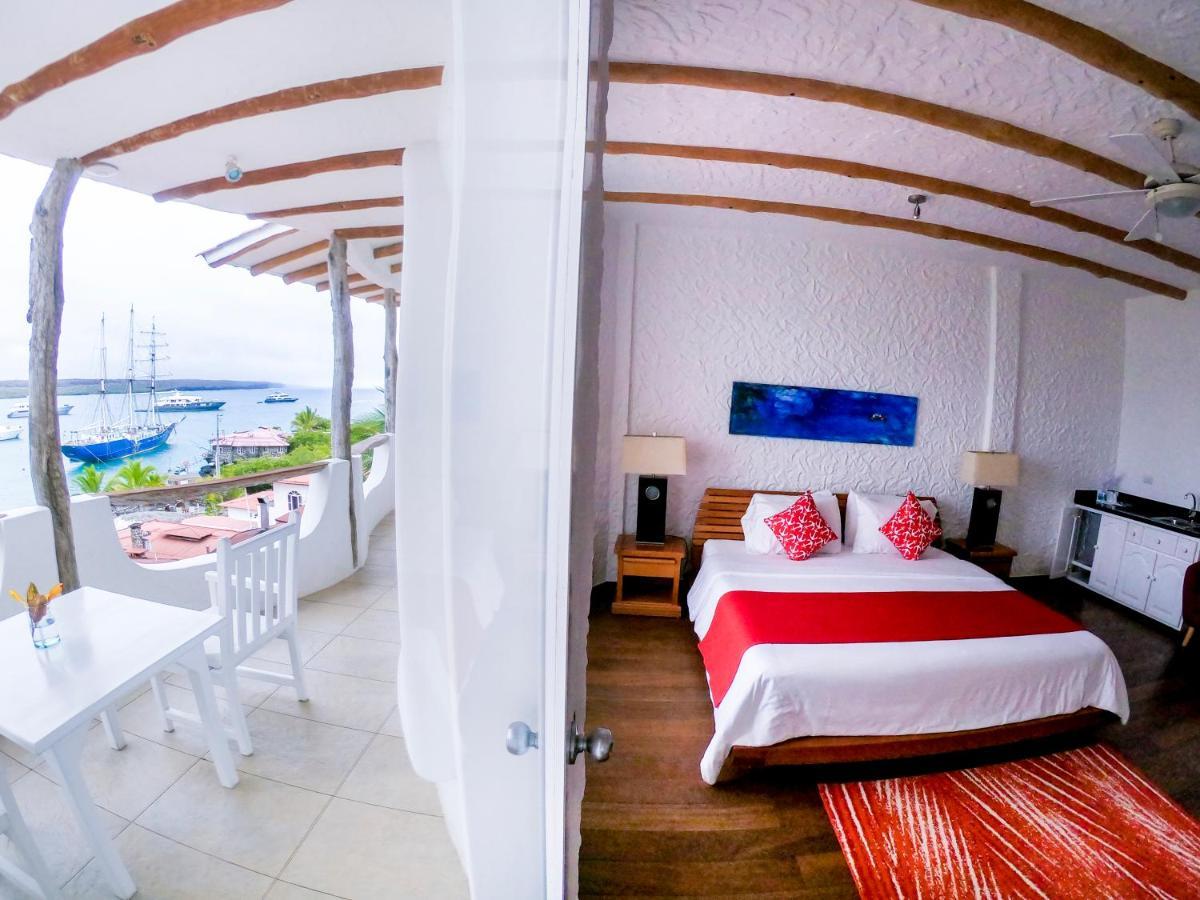 Hotel Angermeyer Waterfront Inn Puerto Ayora  Eksteriør bilde