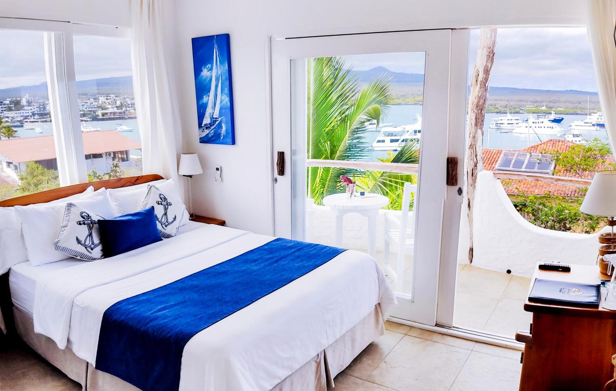 Hotel Angermeyer Waterfront Inn Puerto Ayora  Eksteriør bilde