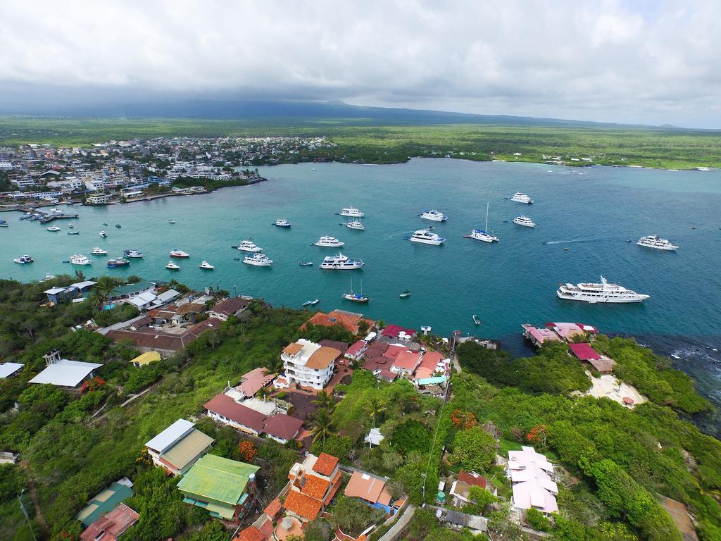 Hotel Angermeyer Waterfront Inn Puerto Ayora  Eksteriør bilde