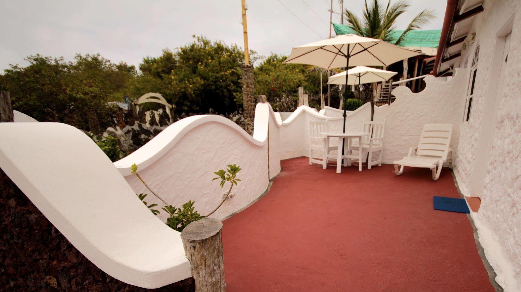 Hotel Angermeyer Waterfront Inn Puerto Ayora  Eksteriør bilde